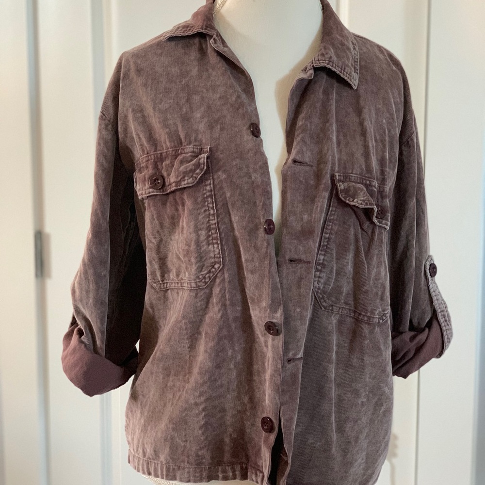 Sadie & Sage size small lightweight button down